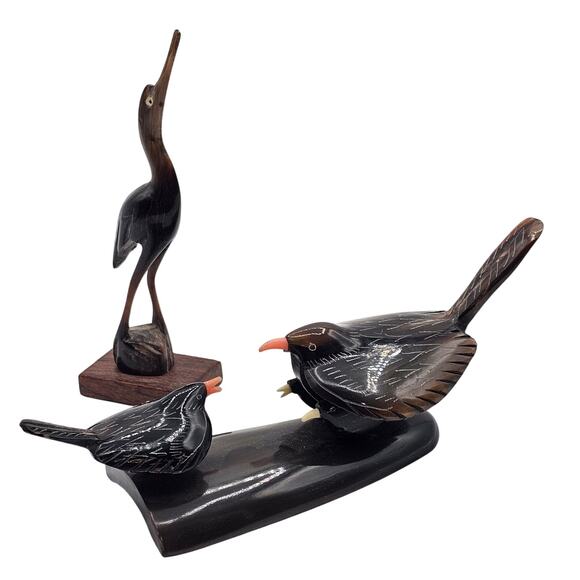 Small Handcrafted Horn Birds Statues - Crane and Songbirds Carvings - Picture 7 of 8